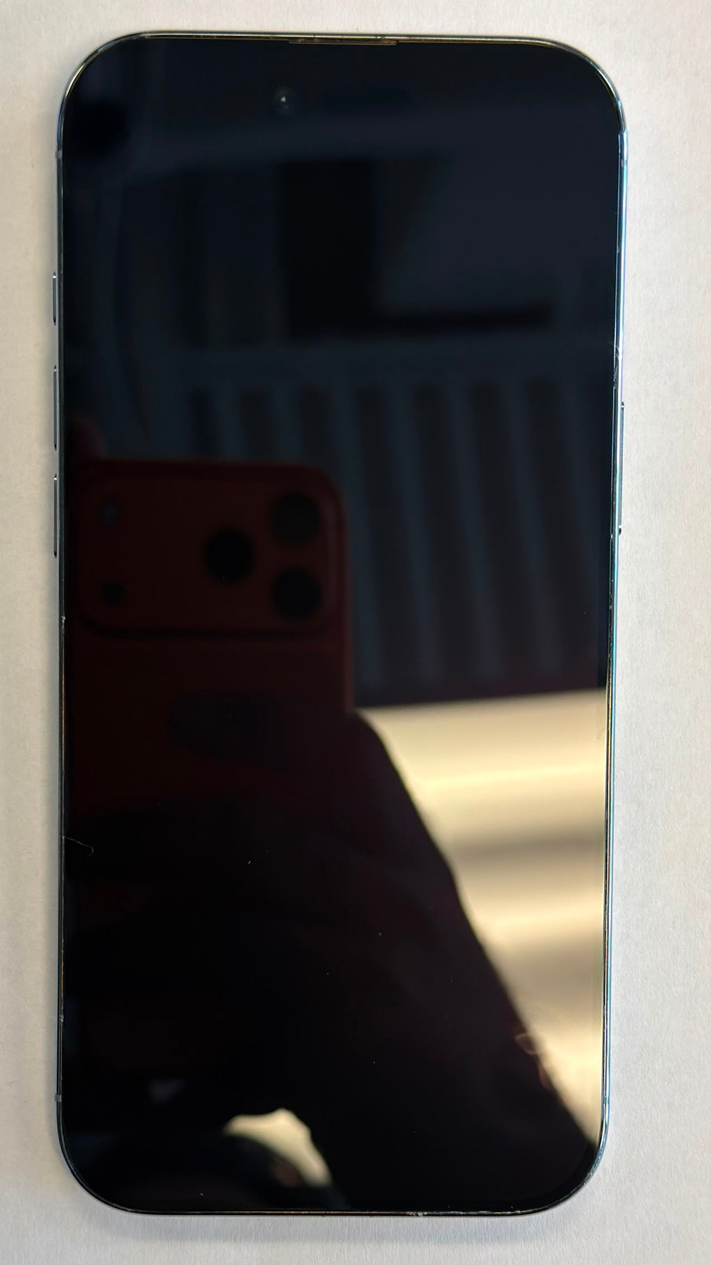 iPhone 17 Air Size: 256GB, Network: T-Mobile, Condition: Refurbished